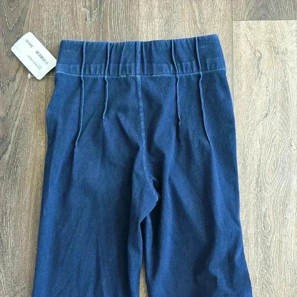 Rae Mode Flare Pants. Women’s size small. New with tags! - Picture 5 of 5